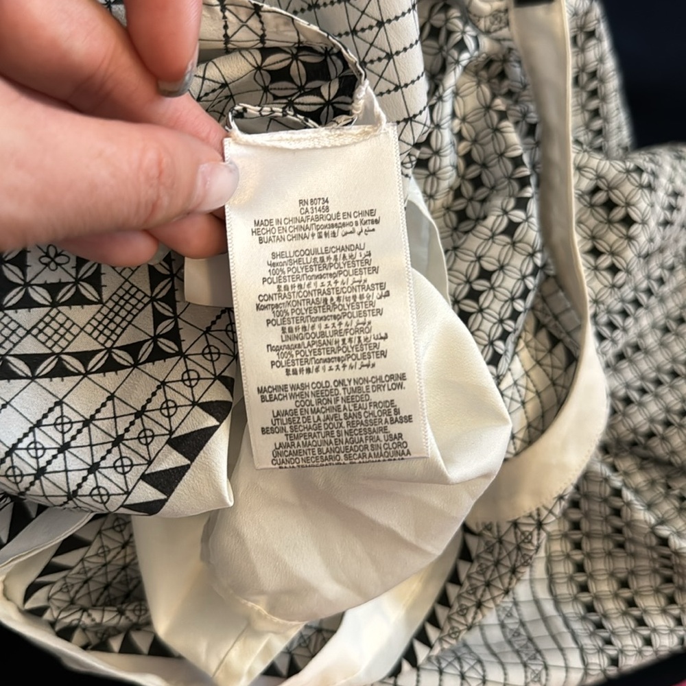 BCBGMaxAzria Black and White Graphic Boxy Blouse - Picture 8 of 8